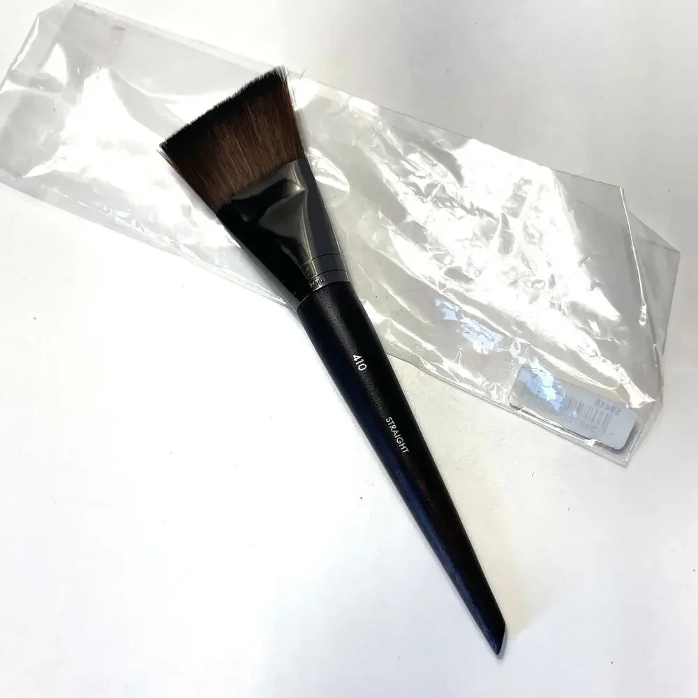 MAKE UP FOR EVER New Body Foundation Brush Medium 410 Straight